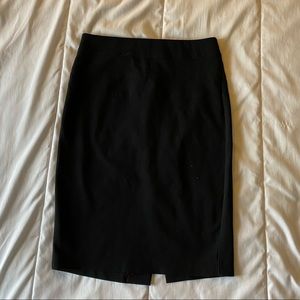 Pencil skirt with detailed waist